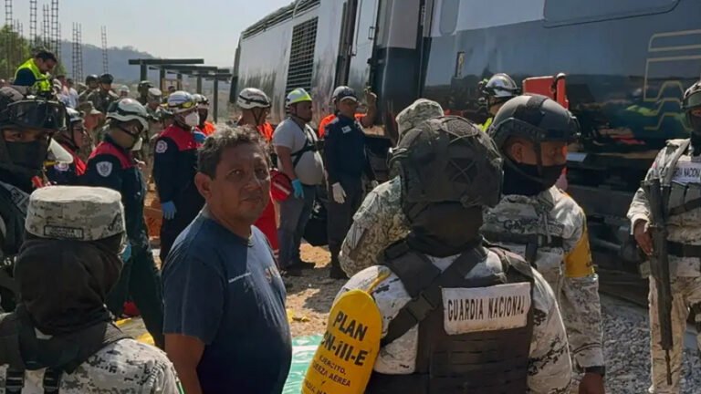 cortesia-descarrilamiento-del-tren-transistmico-en-mexico-54039-2