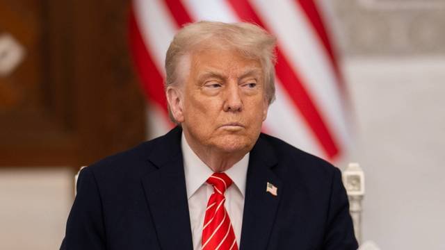 trumpfrown-83f7w8dpxjd6fk5u98yk9m3fua