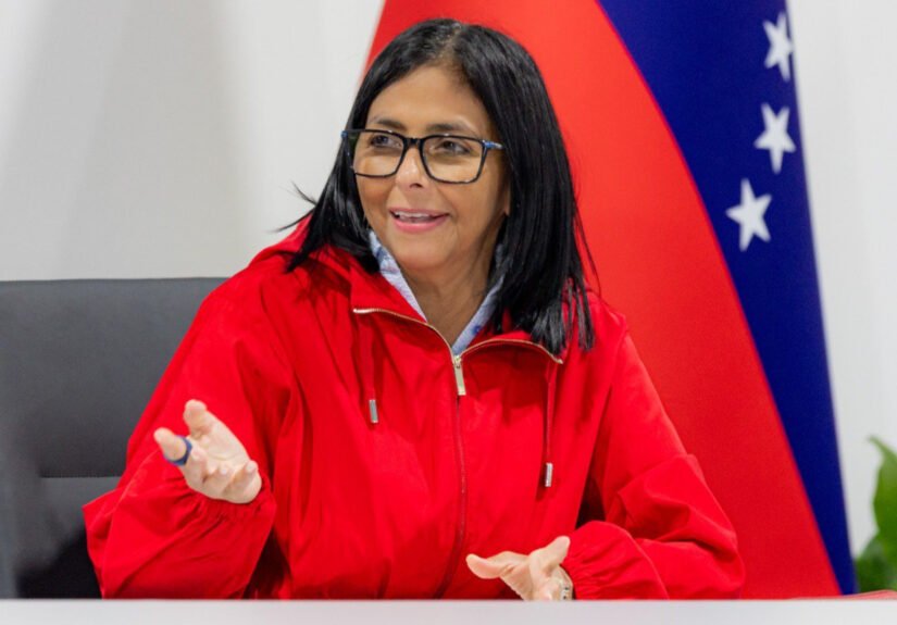 delcy-rodriguez-lidera-reunion-para-fortalecer-el-sistema-educativo-nacional-prensa-p-57793